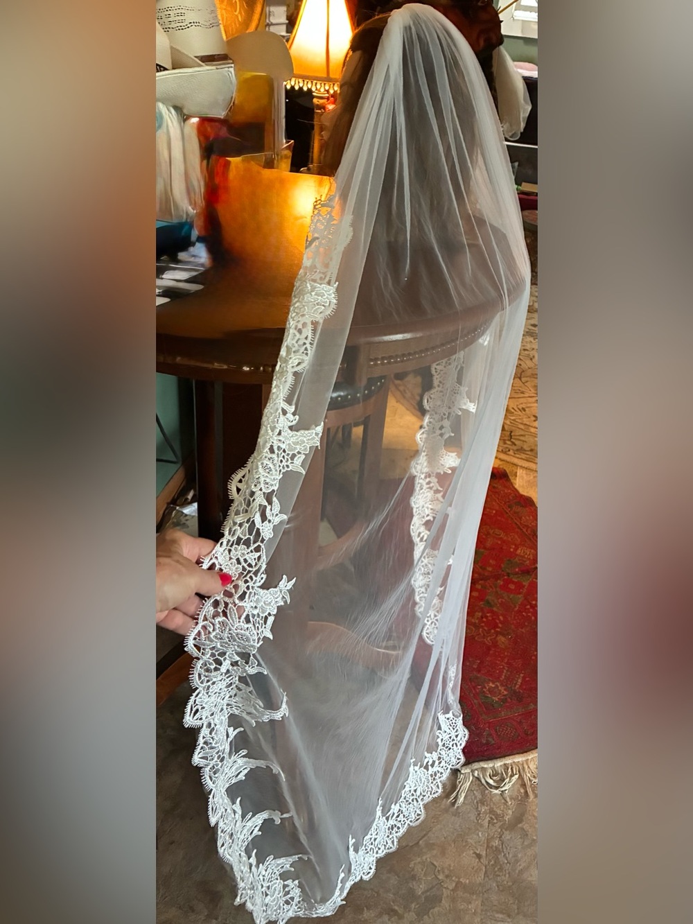 White Lace-Edged Bridal Veil - Elegant Sheer Wedding Veil *stunning*